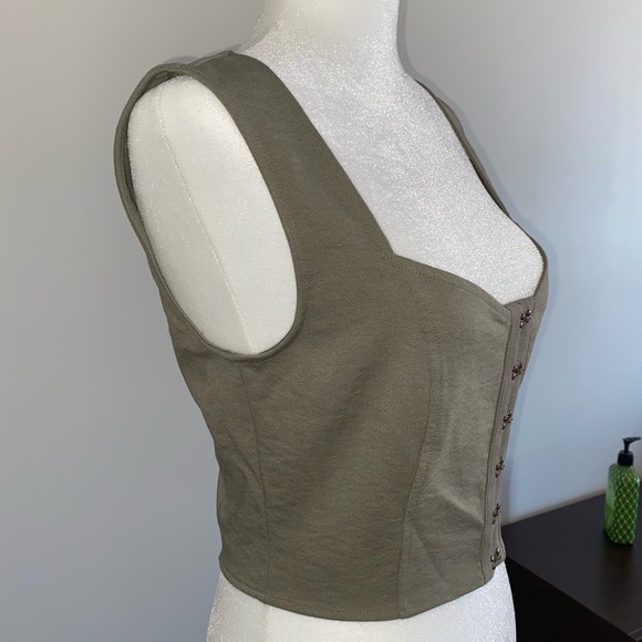 LEITH GREEN VEST - Picture 4 of 11